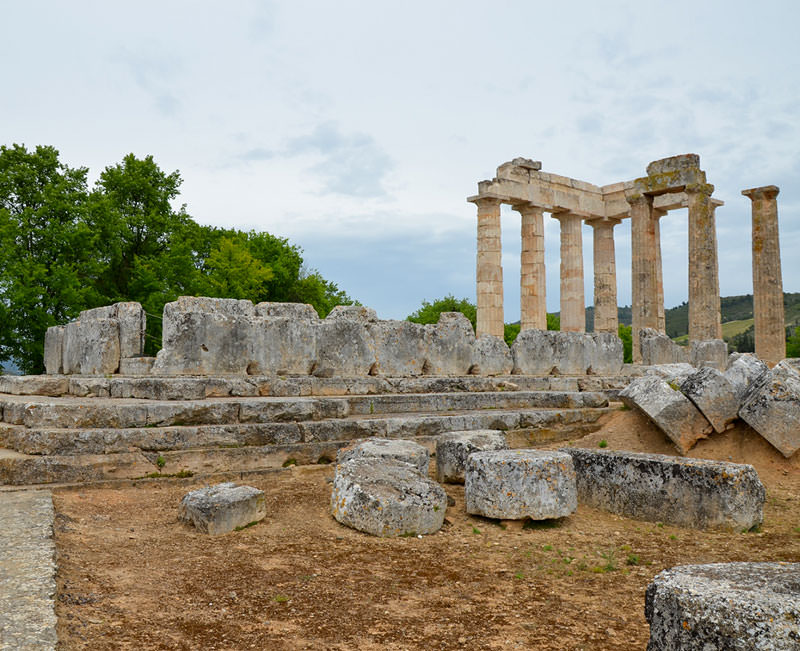 THE ARCHAEOLOGICAL MUSEUM OF NEMEA AND THE ARCHAEOLOGICAL SITE