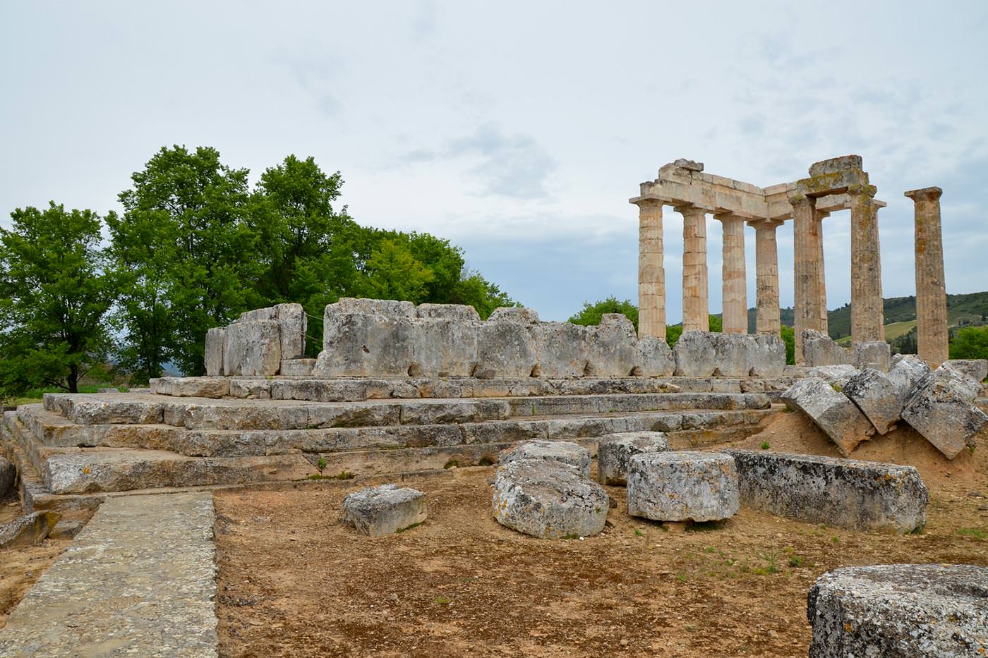 THE ARCHAEOLOGICAL MUSEUM OF NEMEA AND THE ARCHAEOLOGICAL SITE